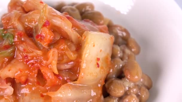 Würziger Kimchi Natto Nahaufnahme Videoclip — Stockvideo