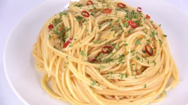 Pasta Peperoncino, kısa video klibi