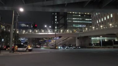 Shiodome Gece Manzarası, Japonya Tokyo Nisan 2023