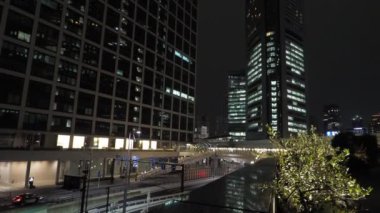 Shiodome Gece Manzarası, Japonya Tokyo Nisan 2023