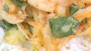 Tempura Kakiage pirinç kasesi Japon geleneksel yemeği Kakiagedon