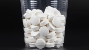 Ek beyaz tablet siyah arkaplan