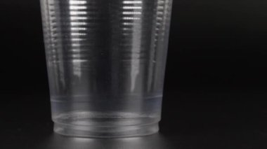 Ek beyaz tablet siyah arkaplan