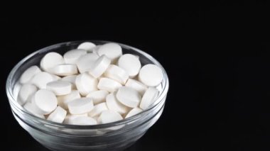 Ek beyaz tablet siyah arkaplan