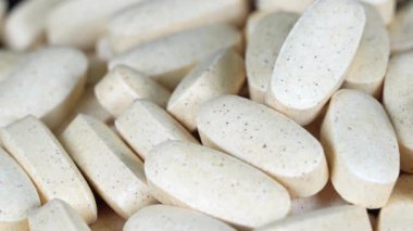 İlave kahverengi tablet siyah arkaplan