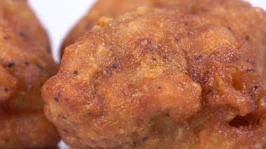 Kızarmış tavuk 3 parça, kısa video klibi