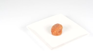 Tuzlu erik, kısa video klibi Japonya umeboshi