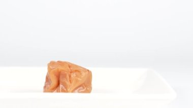 Tuzlu erik, kısa video klibi Japonya umeboshi
