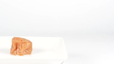 Tuzlu erik, kısa video klibi Japonya umeboshi