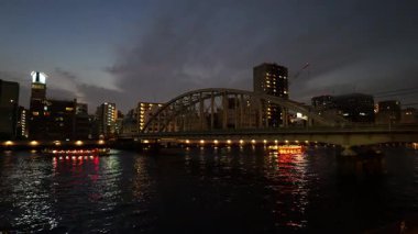 Sumida Nehri Demiryolu Köprüsü, Japonya Tokyo 2025 Gece Manzarası