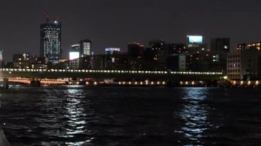 Sumida Nehri Demiryolu Köprüsü, Japonya Tokyo 2025 Gece Manzarası