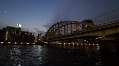 Sumida Nehri Demiryolu Köprüsü, Japonya Tokyo 2025 Gece Manzarası