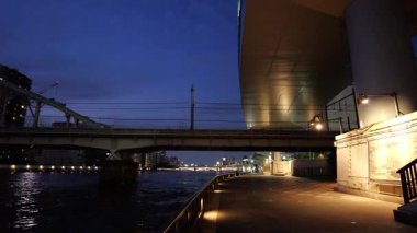 Sumida Nehri Demiryolu Köprüsü, Japonya Tokyo 2025 Gece Manzarası