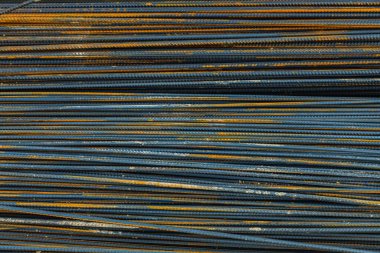 Yeni bir binanın inşaatı için yakın çekimli demir inşaat demiri.