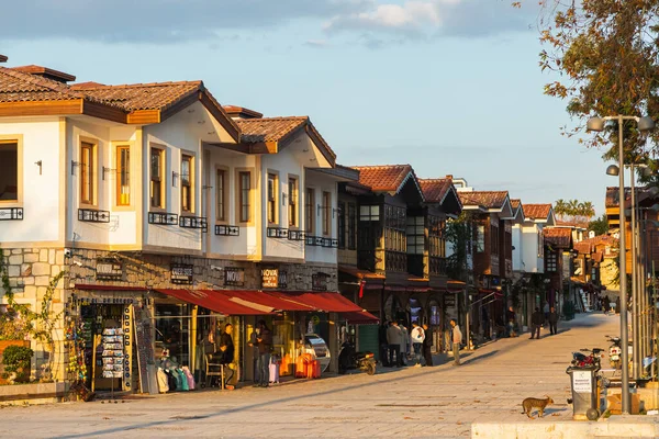 Side Törökország 2023 Január Városi Utca Azonos Típusú Többszintes Házakkal — Stock Fotó