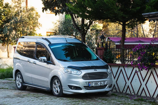Side Turkey January 2023 Silver Ford Transit Connect Parked Street — Stock Photo, Image