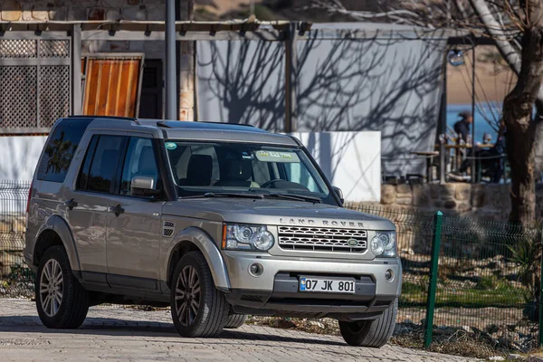 Side Turquia Fevereiro 2023 Prata Land Rover Discovery Está Estacionado — Fotografia de Stock