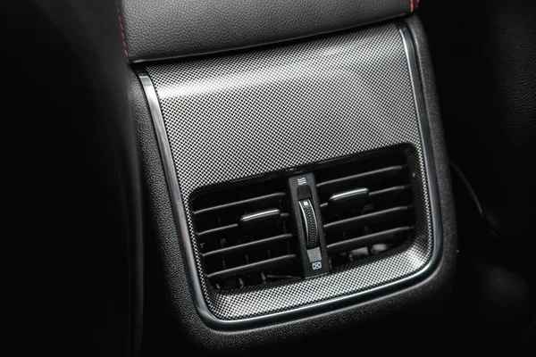 Närbild Bil Ventilationssystem Och Luftkonditionering För Baksäten Detaljer Och Kontroller — Stockfoto