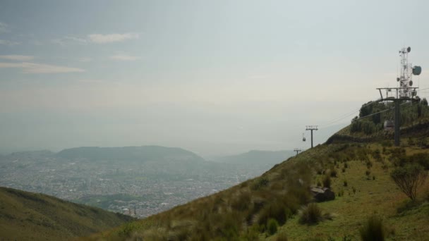 Cable Car System Pichincha Volcano Named Teleferiqo Skyline Quito Ecuado — Vídeo de stock