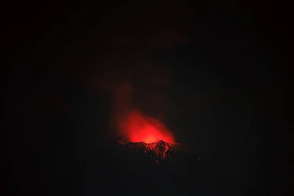 迷人的时刻 墨西哥普埃布拉的Popocatepetl Volcano火山口喷发 — 图库照片