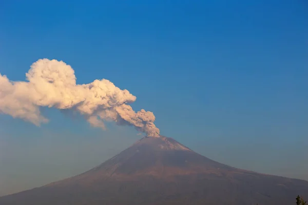 Vulcão Popocatepetl Ganha Vida Olhar Íntimo Sobre Suas Erupções — Fotografia de Stock