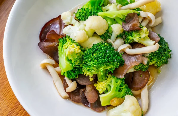 Healthy Food Menu Close Stir Fried Mushrooms Cauliflower Broccoli Thai — Stock Photo, Image