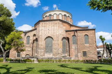 Türkiye 'nin İstanbul kentindeki Topkapı Sarayı parkındaki Hagia Irene Kilisesi (Aya Irini)