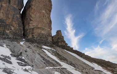 İtalya 'da Dolomitler' de büyük dağlar