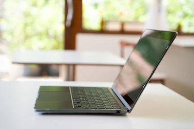 MacBook pro, MacBook Air profesyonel iş için