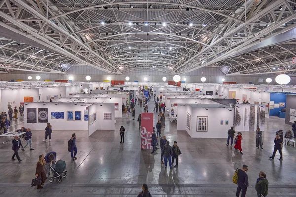 Turin Italië November 2022 Artissima 2022 Mensen Kunstverzamelaars Hedendaagse Kunstbeurs — Stockfoto