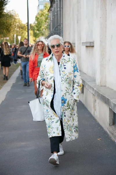 Milan Italy September 2022 Woman White Floral Dress Prada Fashion — Stock Photo, Image