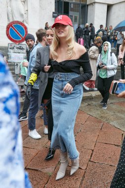 MILAN, ITALY - SEPTEMBER 24, 2022: Valentina Ferragni before Philosophy by Lorenzo Serafini fashion show, Milan Fashion Week street style clipart