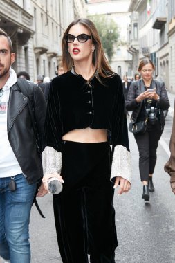 MILAN, ITALY - SEPTEMBER 25, 2022: Alesssandra Ambrosio before Giorgio Armani fashion show, Milan Fashion Week street style
