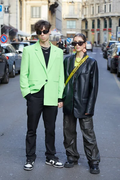 Milan Italy February 2023 Man Woman Green Black Leather Jacket — Stock Photo, Image