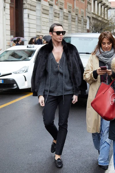Milan Italy February 2023 Man Black Fur Jacket Trousers Luisa — Stock Photo, Image