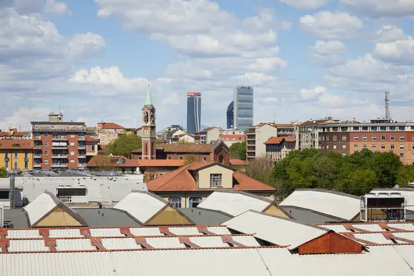 Milan Talya Nisan 2024 Güneşli Bir Günde Generali Allianz Gökdelenleriyle Stok Resim