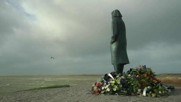 Países Bajos West Terschelling Estatua Esposa Marineros Mar Wadden — Vídeos de Stock