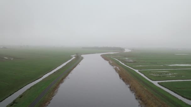 Каналы Канавы Полдеры Bleskensgraaf Нидерланды — стоковое видео