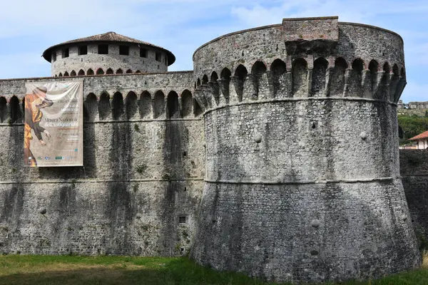 Sarzana Kalesi, Toskana, İtalya