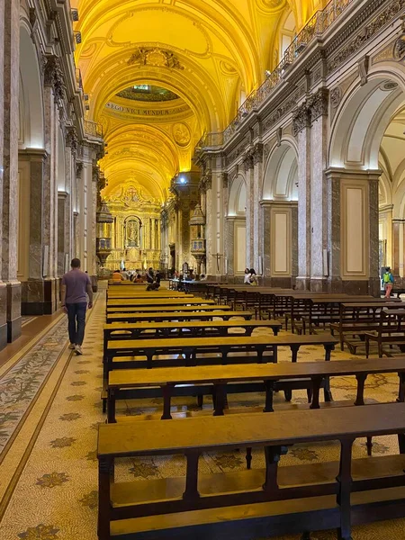 부에노스아이레스 대성당은 가톨릭 교회로 부에노스아이레스 아르헨티나의 플라자데마요 명소이다 — 스톡 사진