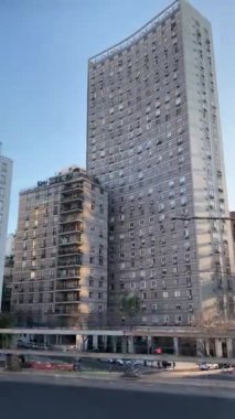 Buenos Aires, Arjantin 'de güzel mimarisi olan bir bina. Eklektik stil mimarisi ve hareketli şehir hayatıyla tanınır..