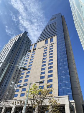 Buenos Aires, Arjantin 'de güzel mimarisi olan bir bina. Eklektik stil mimarisi ve hareketli şehir hayatıyla tanınır..