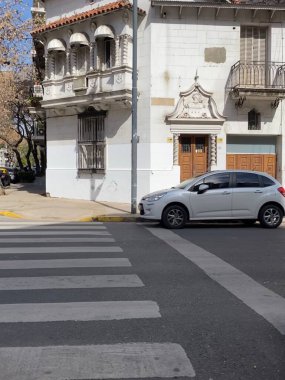 Buenos Aires, Arjantin 'de güzel mimarisi olan bir bina. Eklektik stil mimarisi ve hareketli şehir hayatıyla tanınır..