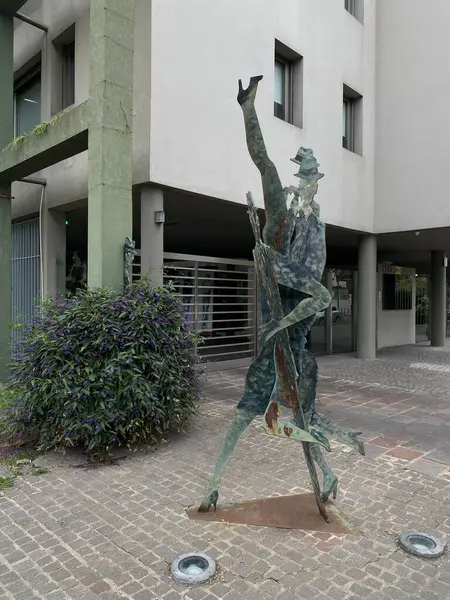 Buenos Aires, Arjantin 'de güzel mimarisi olan bir bina. Eklektik stil mimarisi ve hareketli şehir hayatıyla tanınır..