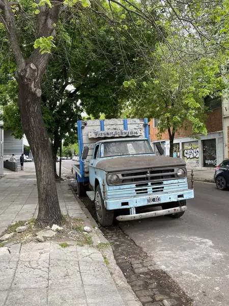 Buenos Aires, Arjantin 'de güzel mimarisi olan bir bina. Eklektik stil mimarisi ve hareketli şehir hayatıyla tanınır..