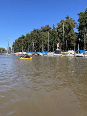 Rio de la Plata nehrinde kayak (River Plate), Tigre, Arjantin