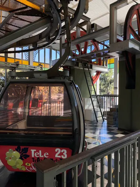 Salta, Arjantin - San Bernardo Tepesine giden Kablolu Araç İstasyonu 