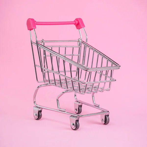 Lege Winkelmand Boodschappenkarretje Fel Roze — Stockfoto