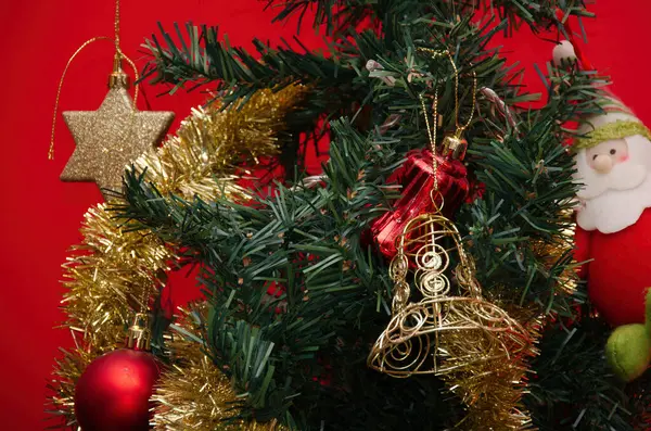 Mutlu yıllar, Noel ağacı. 