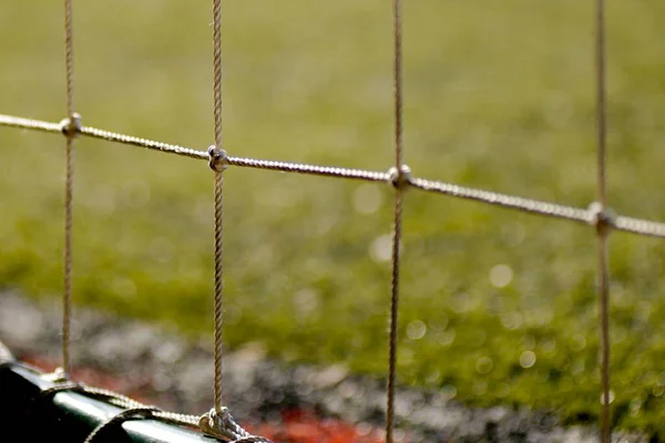 Bir futbol ağını kapat